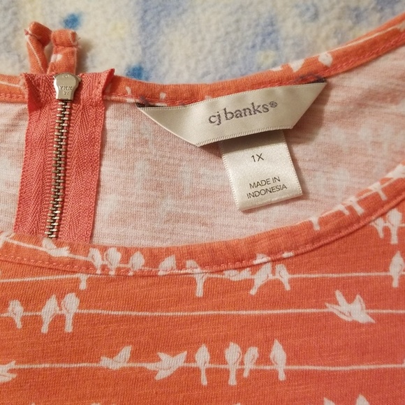 Top - Picture 2 of 3